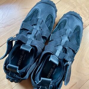 Berne Mev Black Strappy Leather Sport Flats
